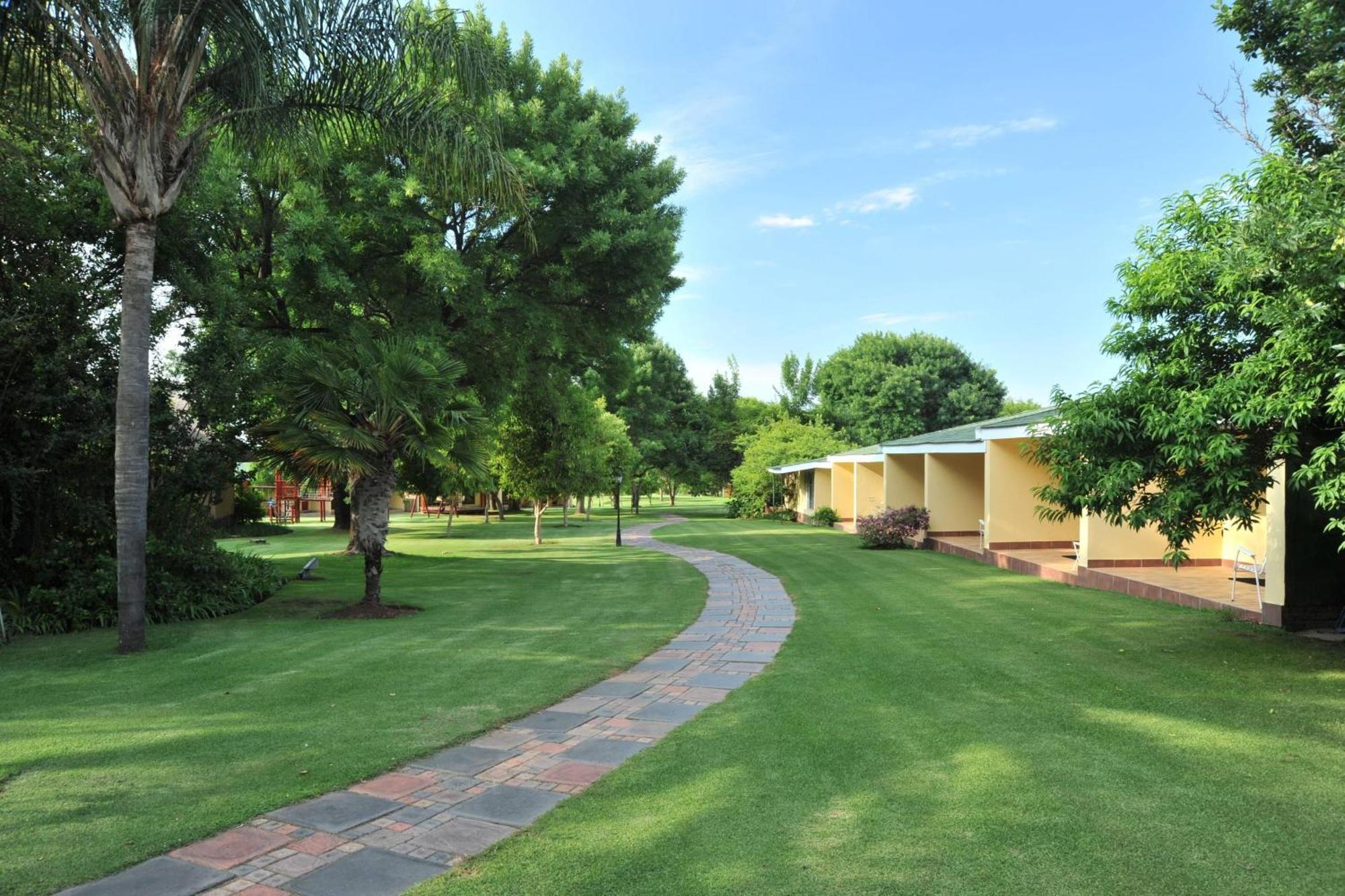 Protea Hotel By Marriott Polokwane Ranch Resort Exterior foto